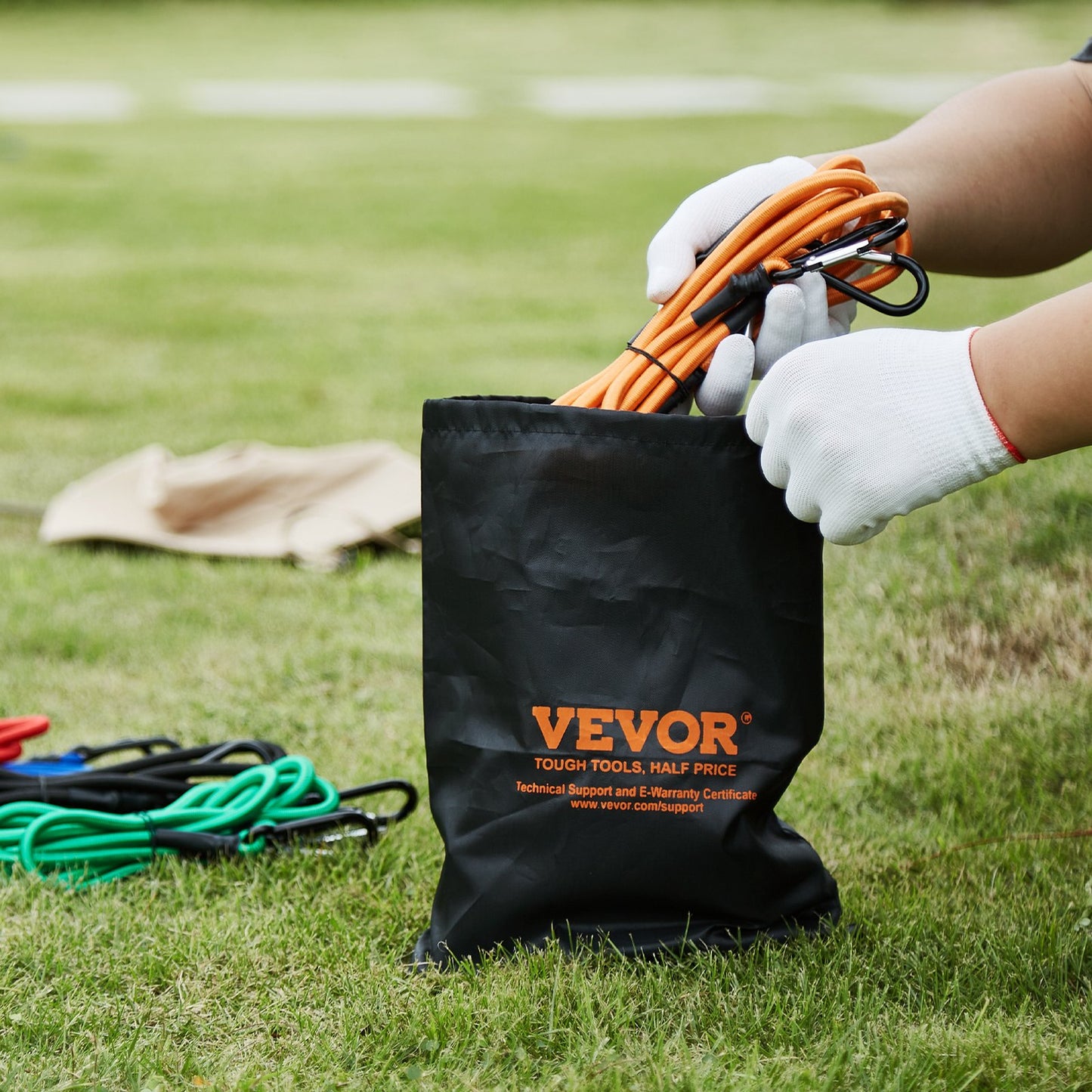 30-teiliges Sortiment an Bungee-Seilen, 8 mm starke, hochbelastbare Bungee-Gurte mit A3-Stahlkarabinern, inklusive 10", 18", 24", 36", 48", 60", 72", Tragetasche, 6 Clips und Befestigungsbändern für das Vordach