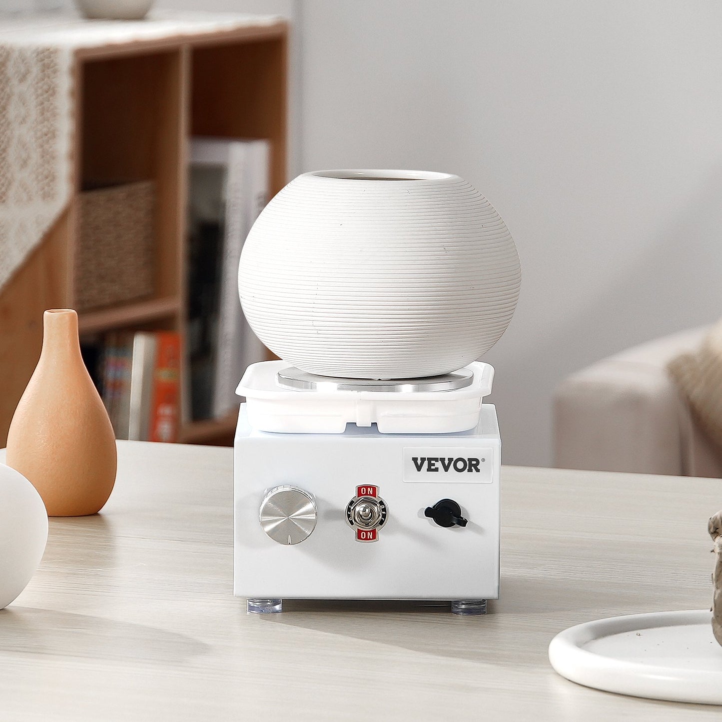 Mini-Töpferscheibe, Drehzahl einstellbar von 0–320 U/min, abnehmbare Formscheibe, 2,56 Zoll/3,94 Zoll Drehteller, elektrische Keramikscheibe, 18-teiliges Zubehör, für Kunsthandwerk und Heimwerkerprojekte, Weiß