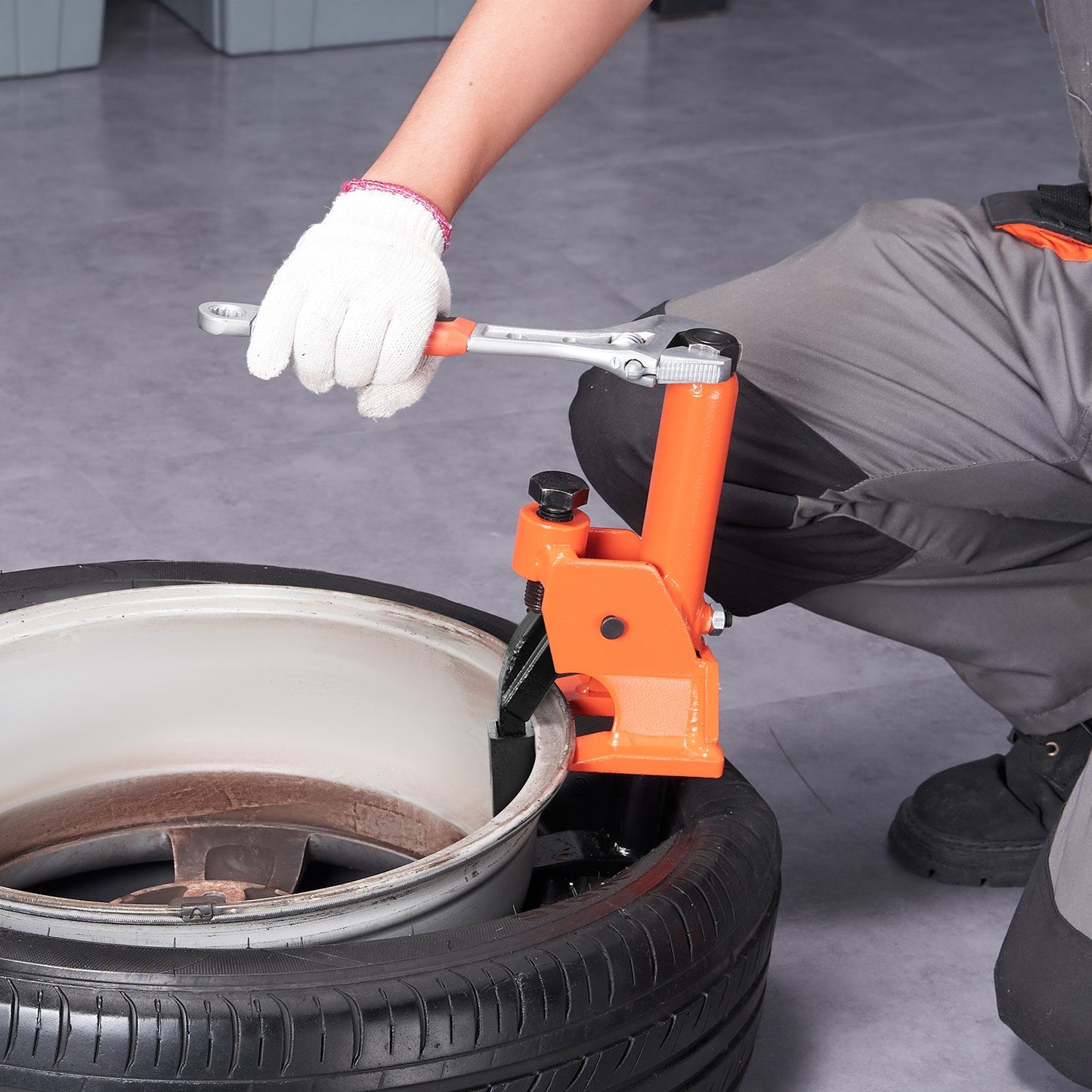 Manual Tire Bead Breaker, 96.5-106.7 mm Tires Changer Tool with Rubber Pad, Protect Aluminum Alloy Hubs, Easy-Operated Tire Repair Tool for ATVs/UTVs, Tractors, Trucks, Cars, Heavy Duty Tires