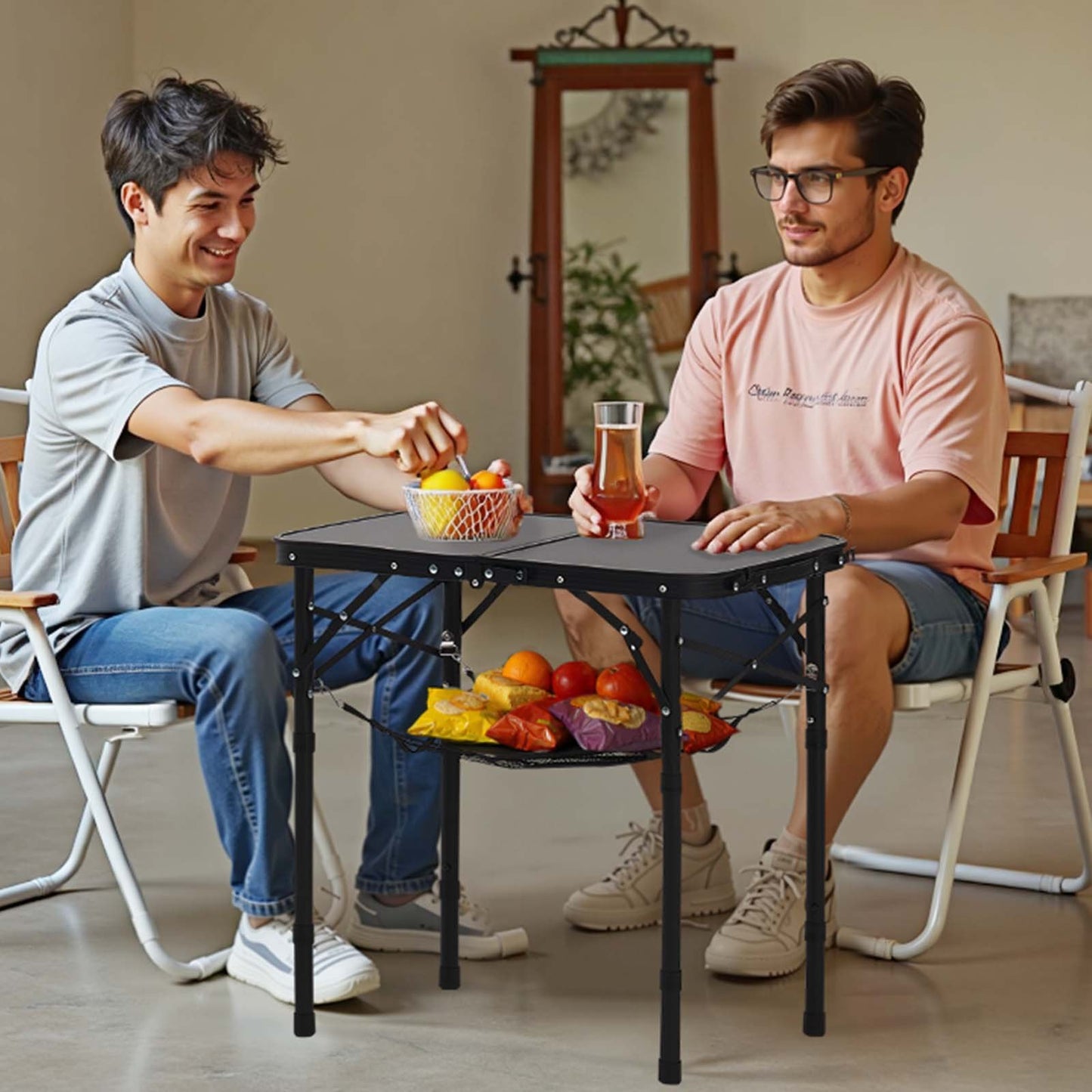 Klappbarer Campingtisch, höhenverstellbarer Beistelltisch aus Aluminium und MDF mit Netzgewebe, Tragegriff, leicht und kompakt, ideal für Picknick, Grillen und Kochen im Freien, 61 x 41 cm, Schwarz