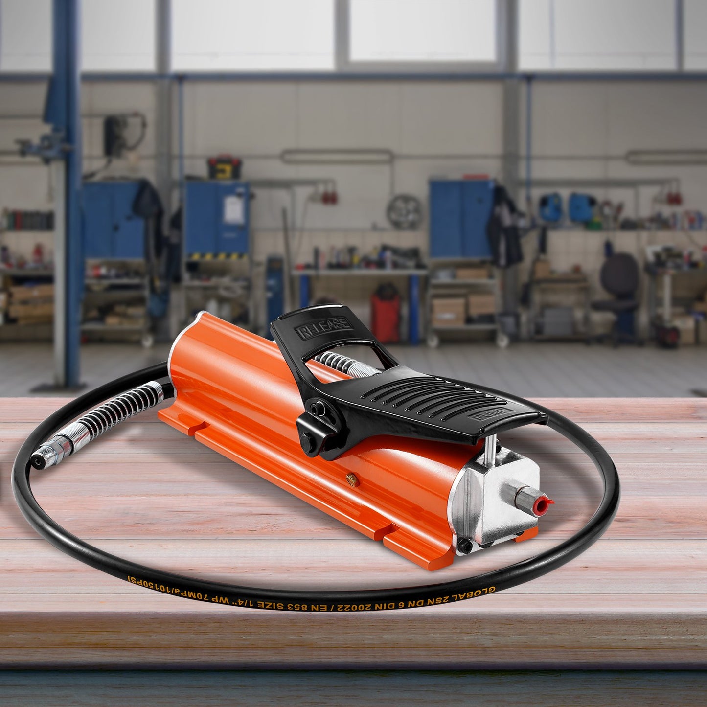 689 bar(10,000PSI) Air Hydraulic Pump, 0.7 L(0.18 Gal) Reservoir, NPT 9.5mm(3/8 In) Oil Outlet, NPT 6.4mm(1/4 In) Inlet, Metal Shell Air Actuated Treadle Foot Pump, for Precision Industrial Machinery & Aerospace Equipment